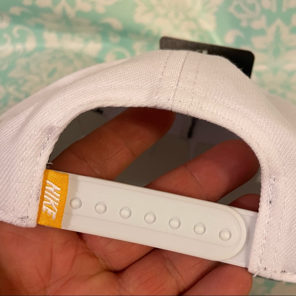 Nike kryie Irving toddlers SnapBack sz 2-4 T - Picture 7 of 8